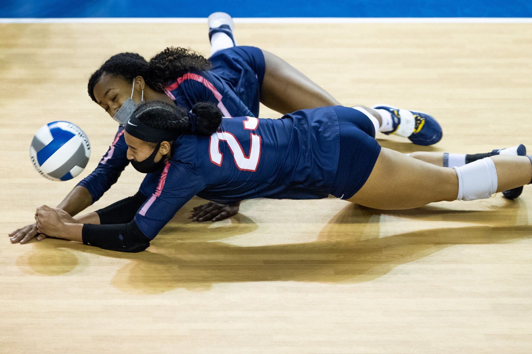 040321-owh-spo-cuvolley-ar08